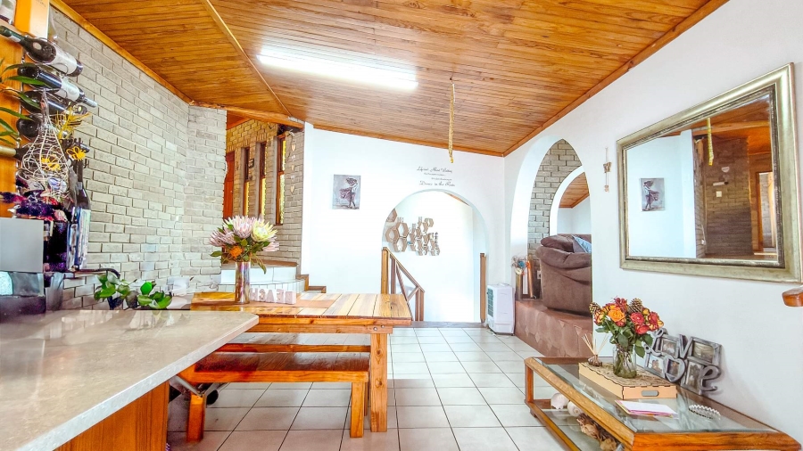 5 Bedroom Property for Sale in Dana Bay Western Cape